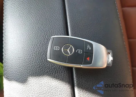 2019 Mercedes-Benz C 300 4Matic из США, поврежденный, VIN 55SWF8EB5KU292068